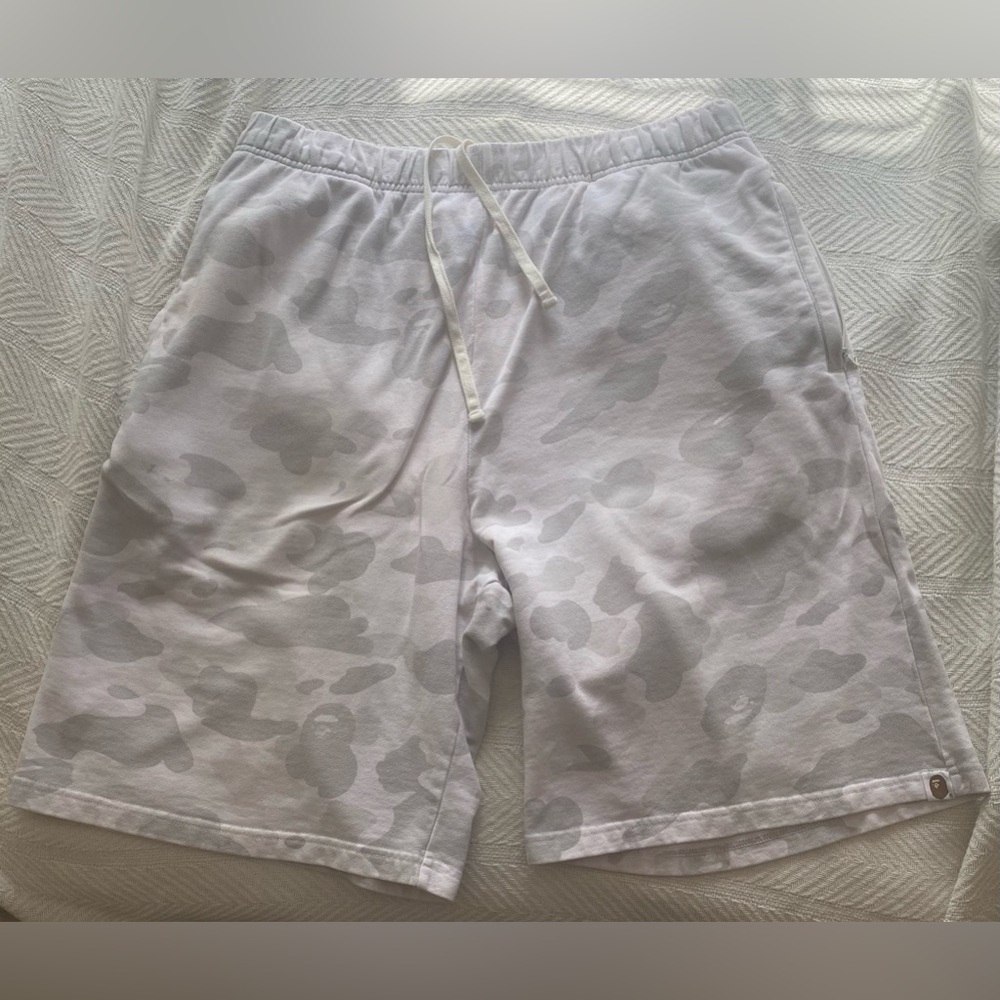 Vintage A Bathing Ape Bape Early 2000’s Mens XL White Camo Cotton Shorts Japan